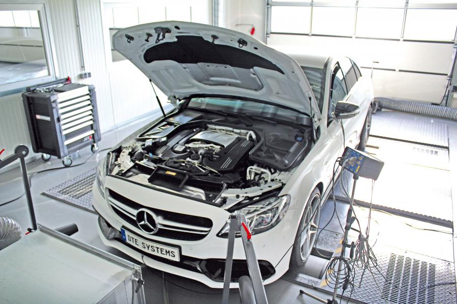  Mercedes-Benz C63 AMG by DTE-Systems 2015 года  (фото 4 из 5)